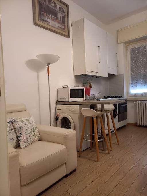 Edith Home Doccia Idromassaggio Милано Екстериор снимка